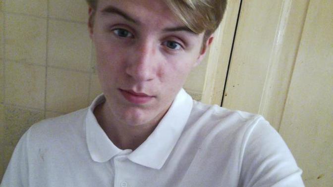 Girls, Am I good looking?