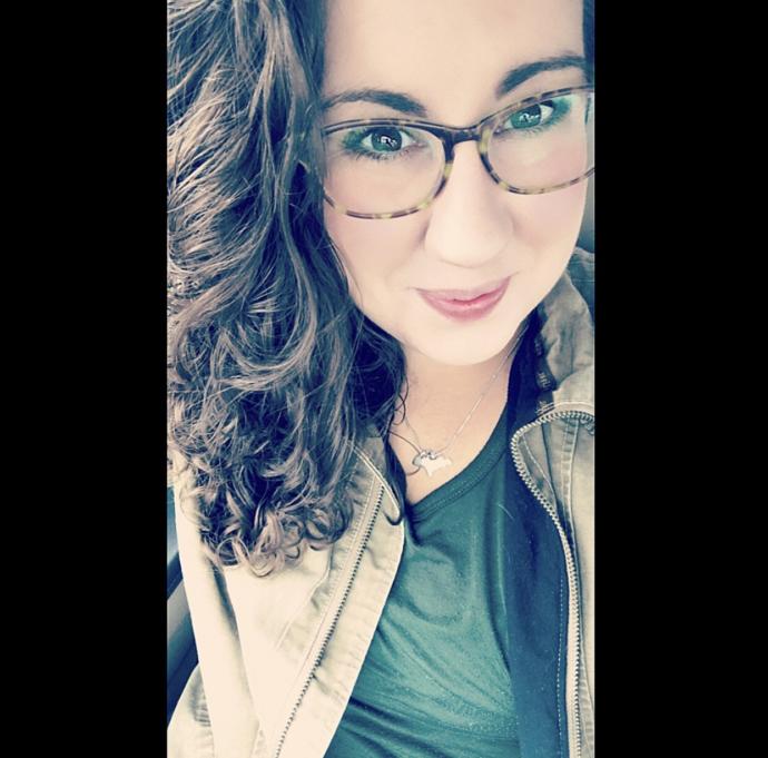 Guys, do you like glasses on women?