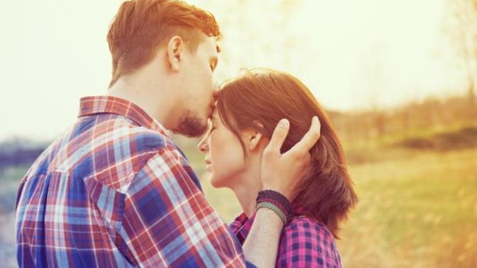 What does it mean when a guy kisses your forehead?