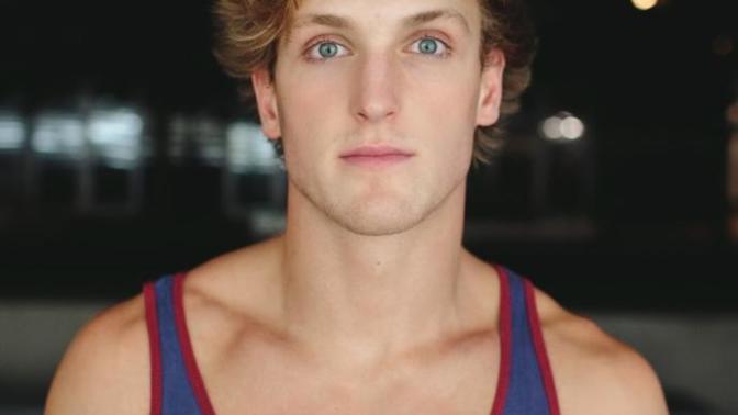 Does anyone else think Logan Paul is hot as f*ck?