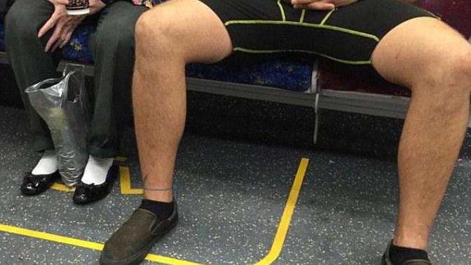 Manspreading vs "shebagging" on the bus/subway? What's worse?
