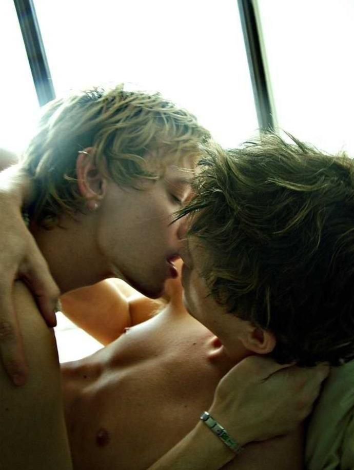 What are your thoughts about a Threesome with 2 bi guys?