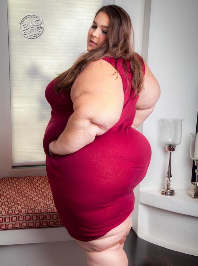 How do I get a morbidly obese (fat) woman to like me?