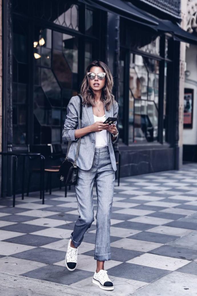 Do you like women with workplace style like that or do you find them less feminine?