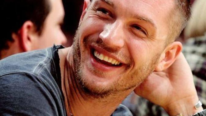 Girls, would you date an attractive guy with "meh" teeth?