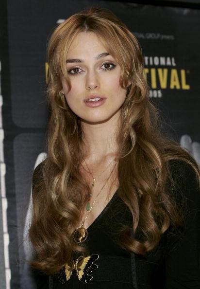 Do they look better with long hair or Carre?