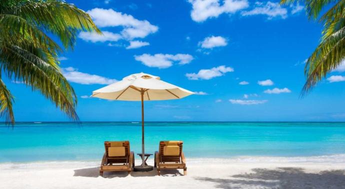 Do you prefer to stay in Hotels or Hostels when you are on holiday??