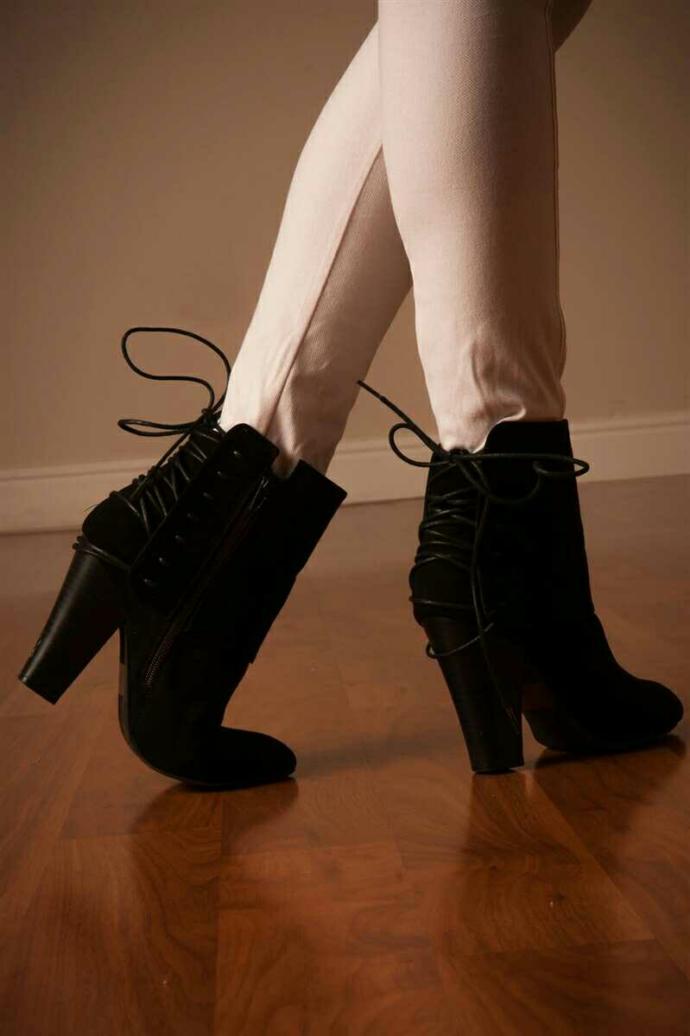 Straight Guy Compliments Women's Shoes??
