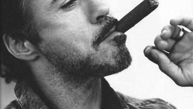 What do women think of men who smoke the cigars? What do guys think of women who smoke cigars?