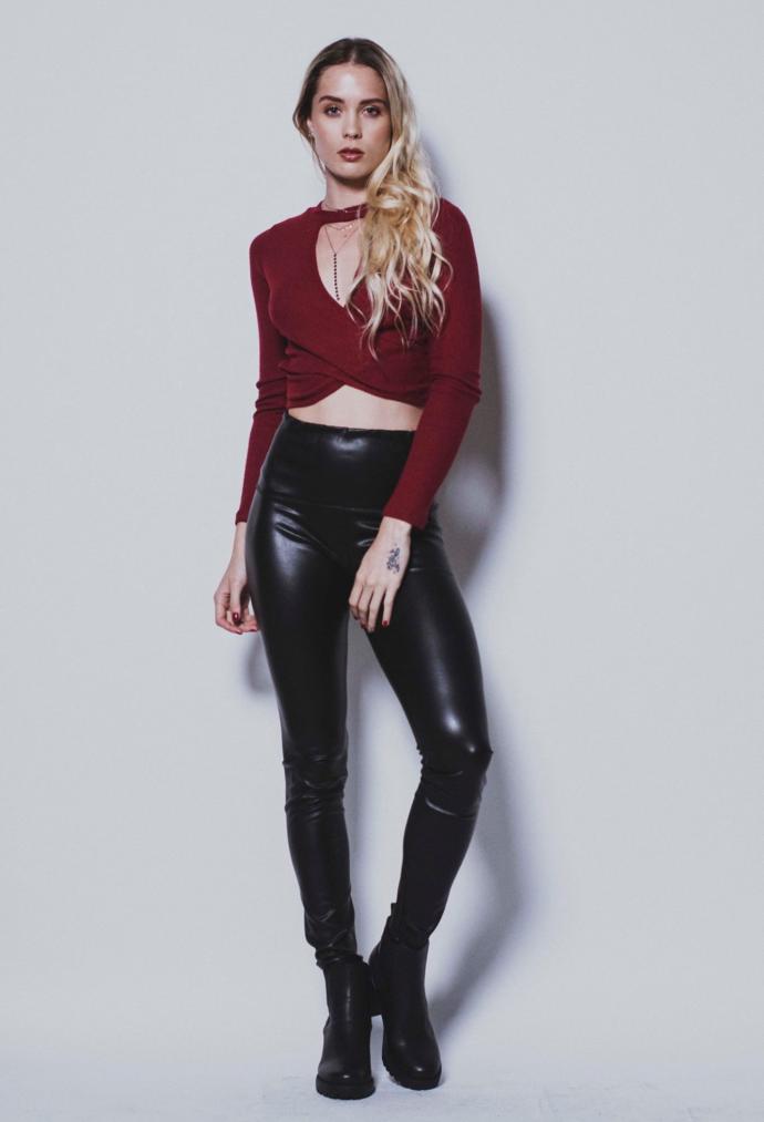 Which outfit is better?
