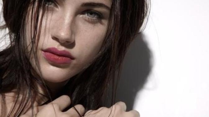 What color hair do men love on women?
