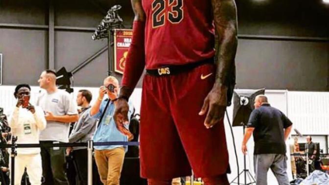 Girls, Do you think Lebron James is attractive?
