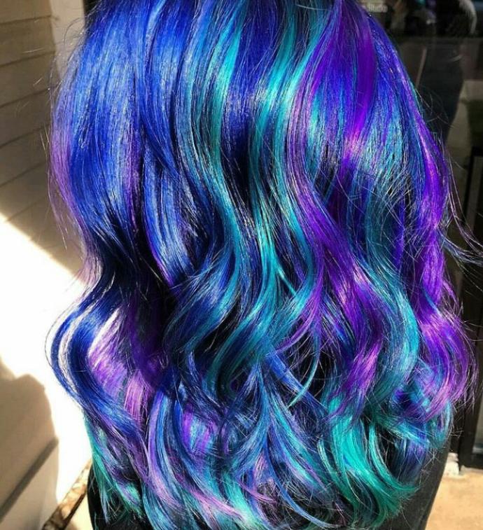 Choose one of the girls hair and explain why??