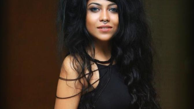 What is your opinion on her hair?