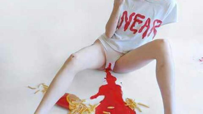 What can u do to make girlfriend more comfortable while pms?
