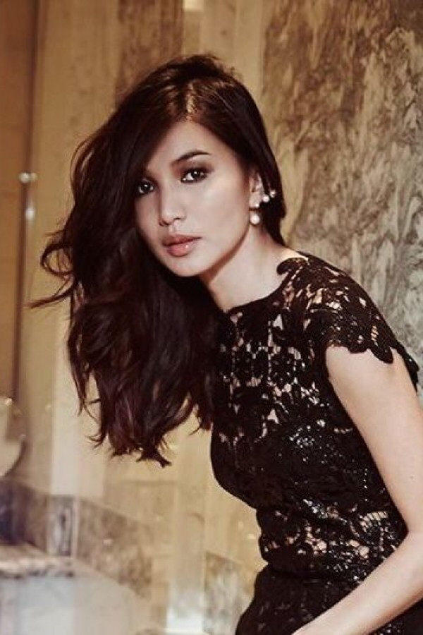 Guys, Who is the hottest girl on Crazy Rich Asians?