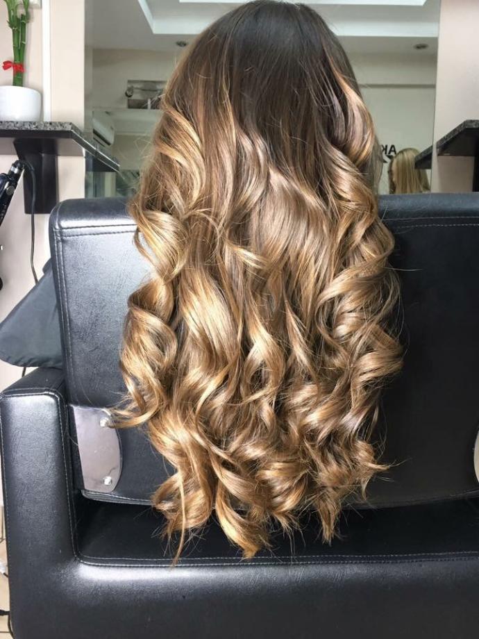 Which hair looks prettier?