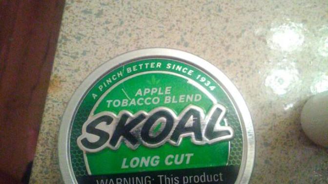 Do girls hate when a guy dips/ chews?