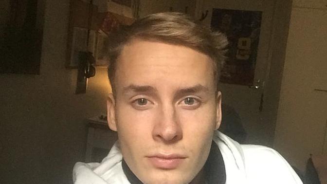 Girls, What u think about my jaw? Do I have small jaw or?