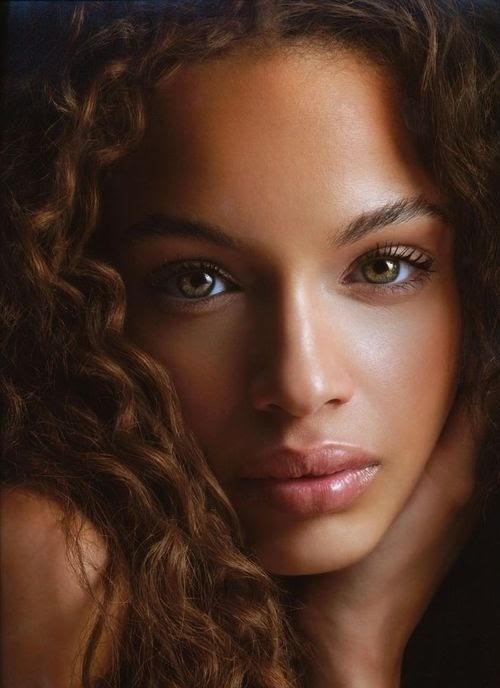 What is your favorite Lip size on a girl and on a guy (share a photo)?