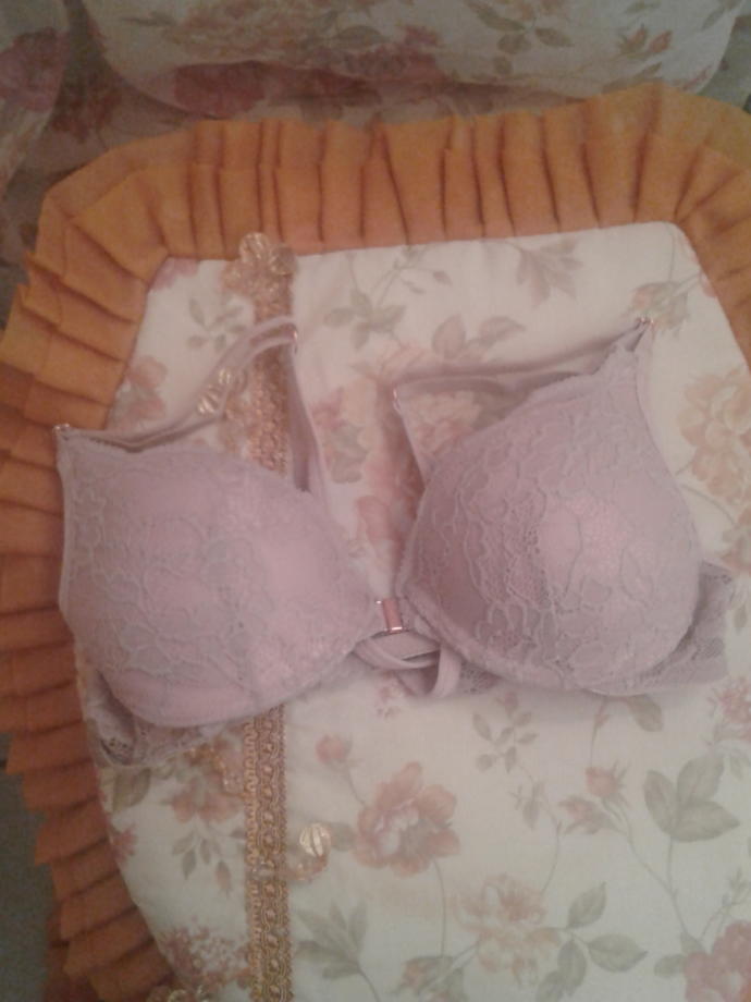 Girls, What bra size is this bra ?
