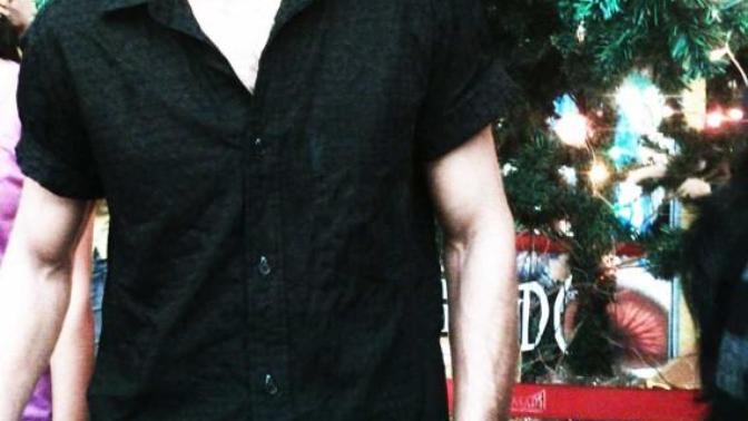 Do I look like Robert Pattinson? The guy from Twilight?