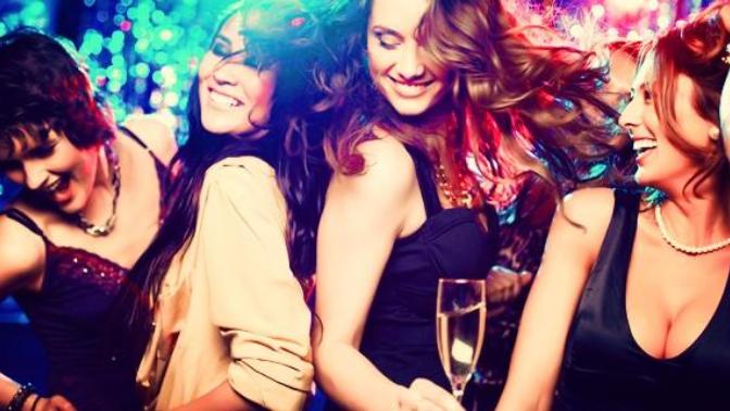 My boyfriend doesn't want me to go bars/clubs, and I feel he is controlling me. What do I do?