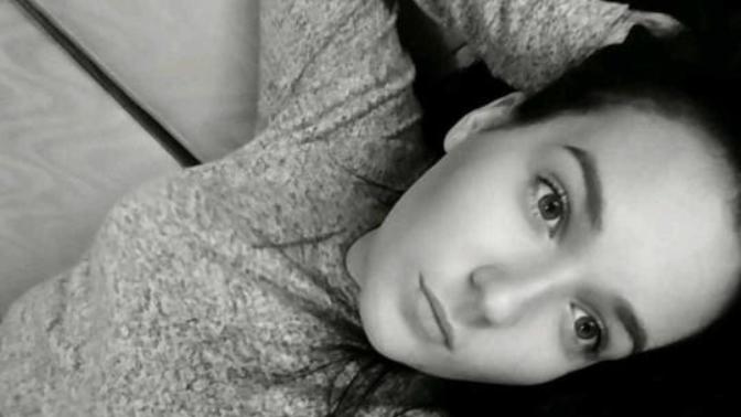 My friend says my face is to bony is it?