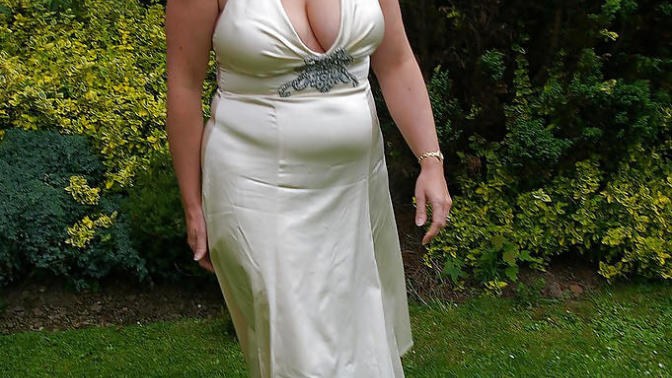 Is her dress ok for wedding ceronomy?