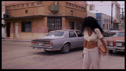 I'm I the only Mexican man or man in general that finds Salma Hayek overrated in the physical appearance department?