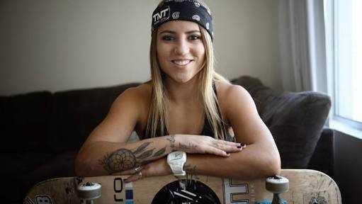Guys/Girls: would you date Leticia Bufoni??