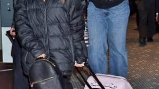 Have you ever seen Ariana Grande in flats?