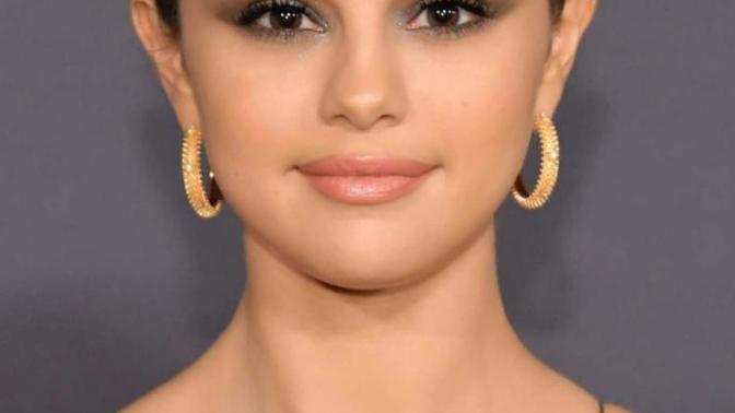 How old was selena gomez lost her virginity?