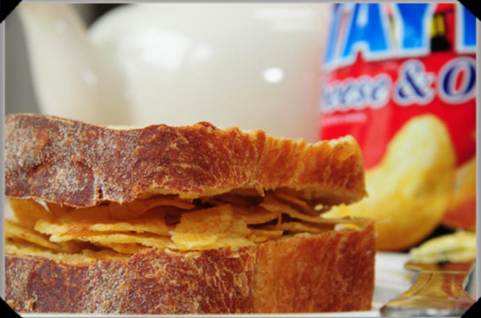 Anyone ever had a potato chip/crisp sandwich?