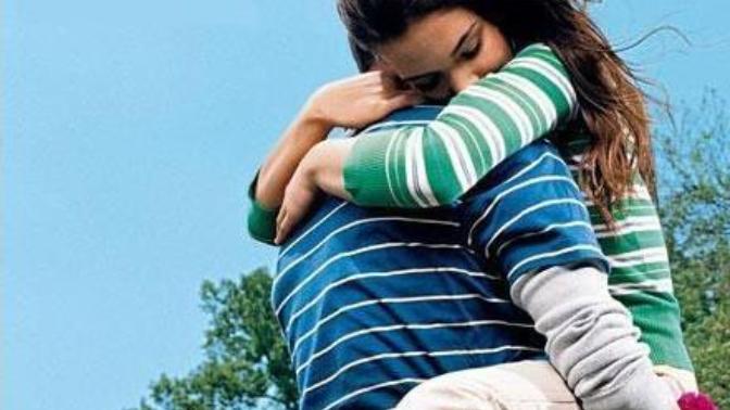 Boyfriend doesn't kiss or hug me goodbye?