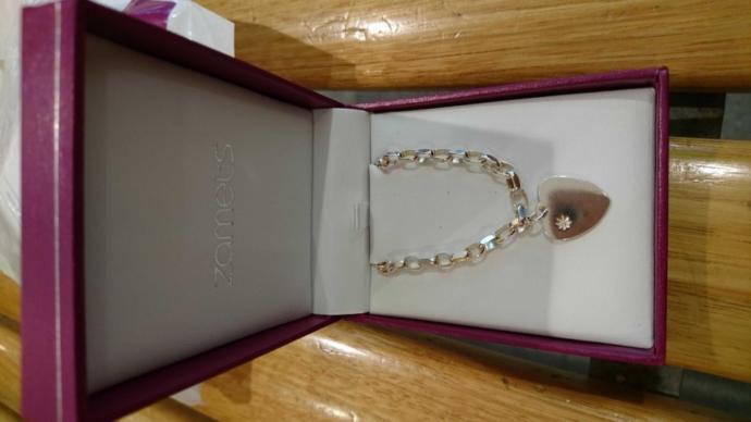I bought this for my stepdaughter's birthday. She is turning 14. Will she like it??