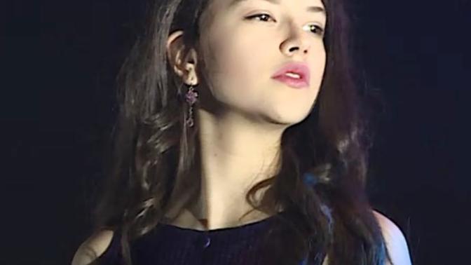 Which cutie pootie is more beautiful?