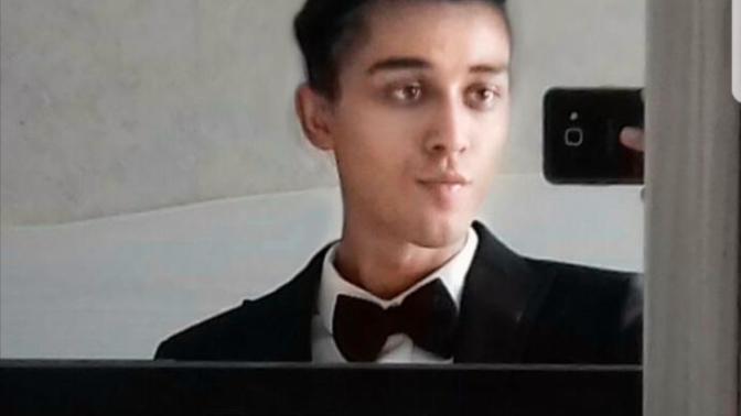 Insecure/unsure about my looks. Don't have the best pictures ik. Am I dateable/would you date me?