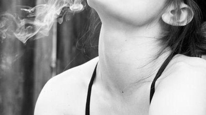 Guys, Would smoking cigarettes be a deal breaker for you when it comes to a relationship?