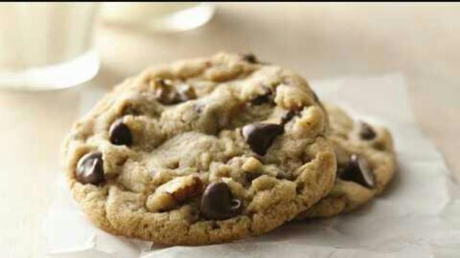 Which is better: cookie dough or baked cookies?