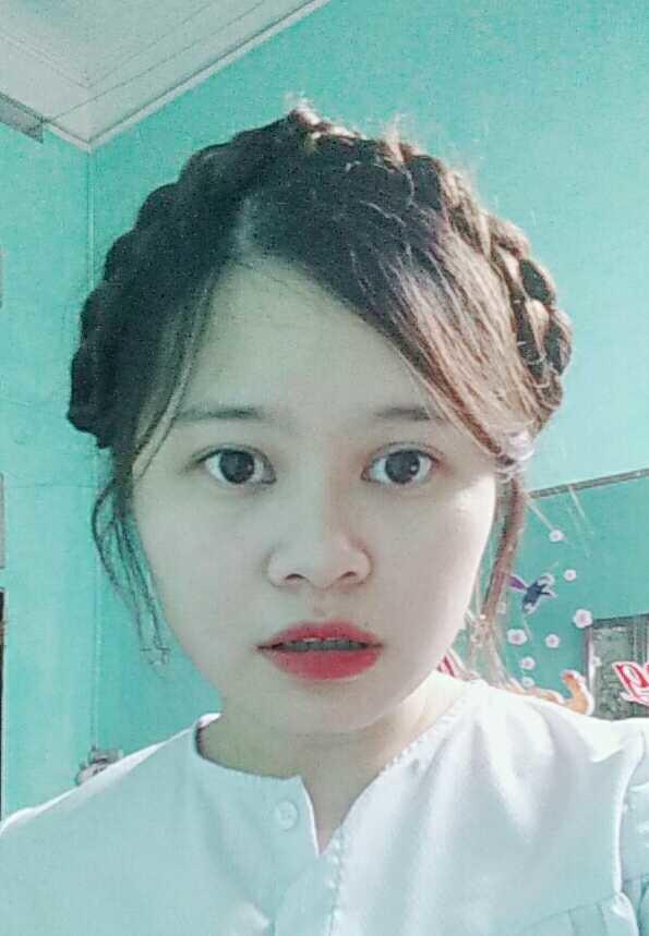 Which hairstyle fits me better?