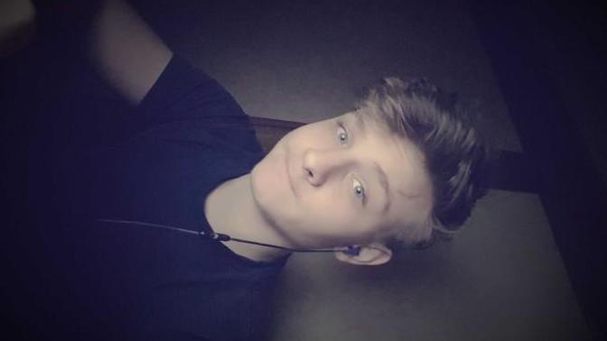How do I look? Honest rating please?
