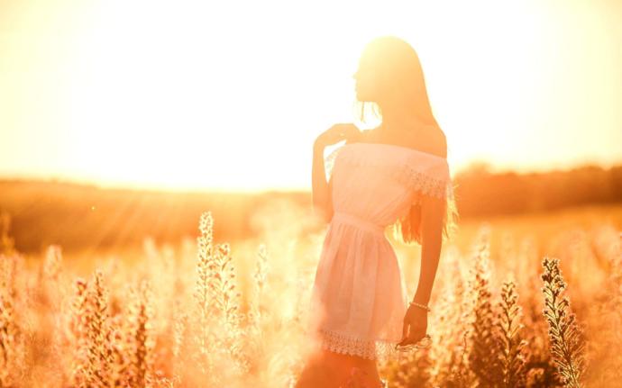 Why some people are  light-hearted and carefree friends but  intense lovers? 