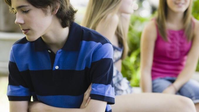 What do girls think about socially awkward guys?