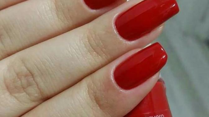 DOES GUYS PREFER LONG OR SHORT NAILS?