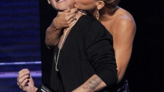 17 years old Justin Bieber sexually assaulted by 42 years old Jenny McCarthy. Imagine the outrage if genders reversed?