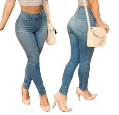 Do you think skinny jeans look better on skinny girls or thick girls?