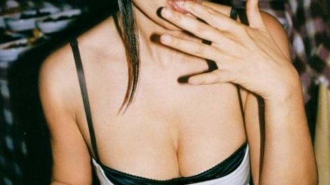 Would an Italian woman ever date a Mexican Man (Mestizo, Amerindian, White or of any race)?