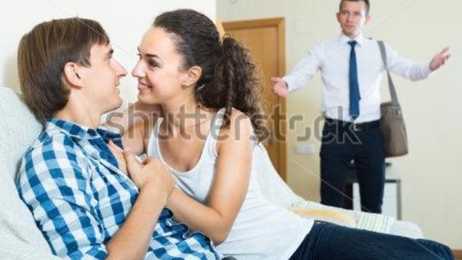 How do I tell my cousin I seen his girl on Facebook kissing another guy?
