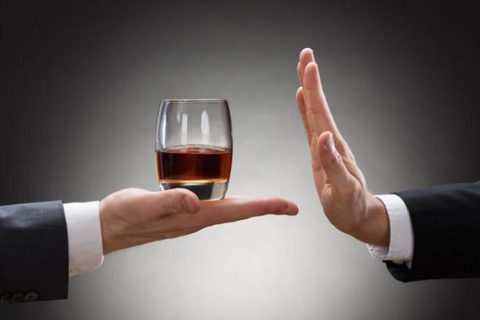 GUYS WHO DRINK: would you be with a girl who stayed sober?